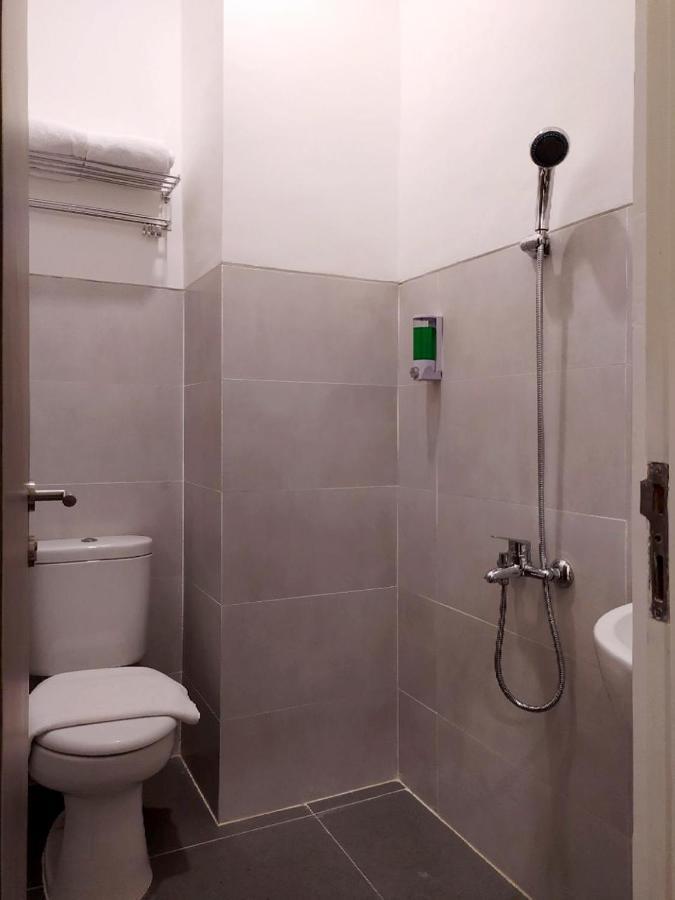 Front One Residence Syariah Mampang Джакарта Экстерьер фото